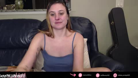 Snapshot of sunny420princess chatting on 01-23-25, 02:33 Sunny420 online show from 01-23-25, 02:33