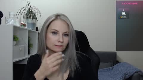 Naomi online show from 01-20-25, 09:43