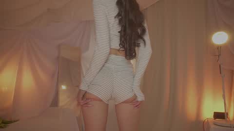 Snapshot of sunny_maria chatting on 10-22-25, 09:14 Maria online show from 10-22-25, 09:14