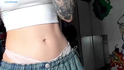 Sunny online show from 10-15-25, 04:18