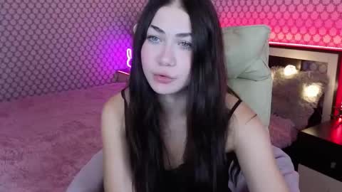 S U N N Y online show from 09-25-25, 06:22