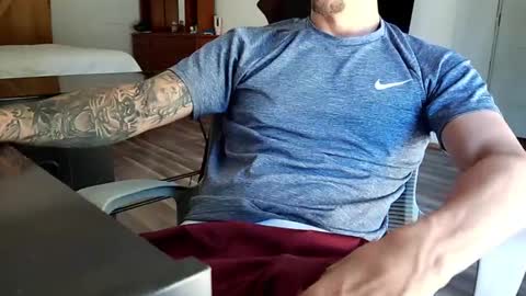 sunny valentine online show from 10-13-25, 03:23