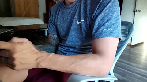 sunny valentine online show from 10-24-25, 01:07