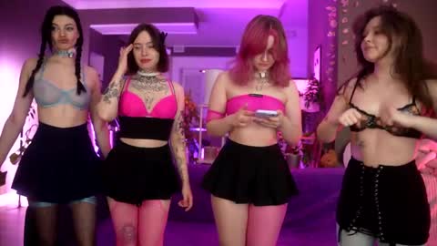Fia  -  TG -  Mia -  Alice -  online show from 05-18-26, 01:24