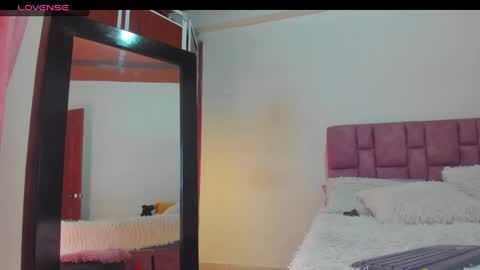 Snapshot of sunnyleonz chatting on 01-04-25, 10:55 Sunny Leon Z online show from 01-04-25, 10:55