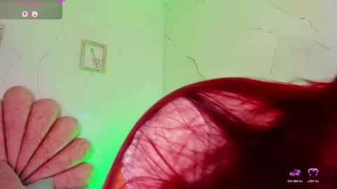 Snapshot of sunnypaytton chatting on 05-24-26, 12:43 Sunny online show from 05-24-26, 12:43