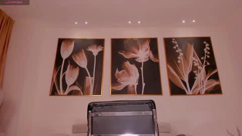 Sunny Rivers online show from 01-11-25, 04:57