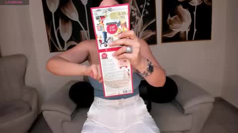 Snapshot of sunnyrivers_ chatting on 03-06-26, 06:59 Sunny Rivers online show from 03-06-26, 06:59