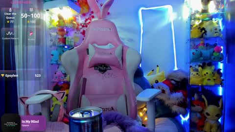     RAVENCLAU GIRL  online show from 12-13-24, 07:15