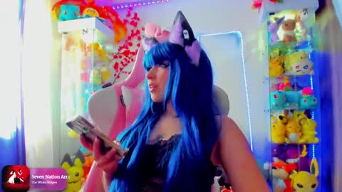     RAVENCLAU GIRL  online show from 01-08-25, 08:18