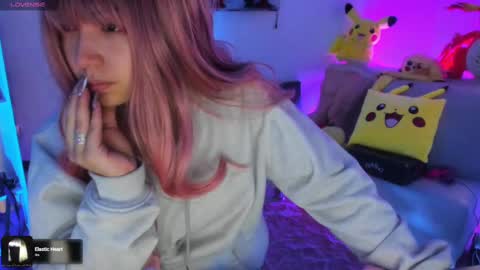     RAVENCLAU GIRL  online show from 09-20-25, 12:06