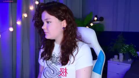 Snapshot of sunrise_enny chatting on 12-04-25, 07:00 sunrise_enny online show from 12-04-25, 07:00