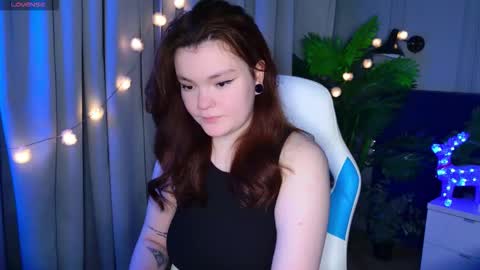 Snapshot of sunrise_enny chatting on 12-13-25, 07:53 sunrise_enny online show from 12-13-25, 07:53