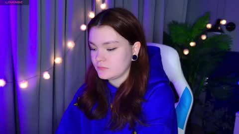 Snapshot of sunrise_enny chatting on 12-14-25, 06:45 sunrise_enny online show from 12-14-25, 06:45