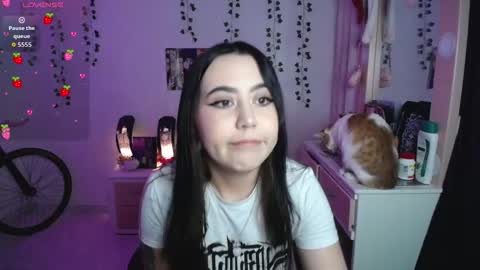 Snapshot of sunset_pienk chatting on 01-16-26, 05:55 Sunset online show from 01-16-26, 05:55