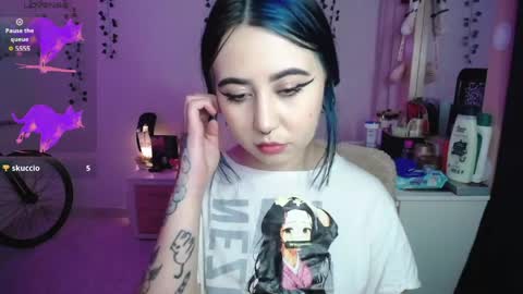 Snapshot of sunset_pienk chatting on 04-10-26, 02:50 Sunset online show from 04-10-26, 02:50