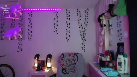 Snapshot of sunset_pienk chatting on 04-11-26, 04:39 Sunset online show from 04-11-26, 04:39