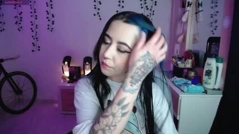 Snapshot of sunset_pienk chatting on 04-12-26, 03:44 Sunset online show from 04-12-26, 03:44