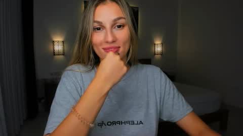 sunsetwithava online show from 10-21-25, 12:39