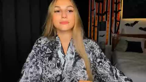 sunsetwithava online show from 11-07-25, 07:08