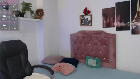 Snapshot of sunshine_gh1 chatting on 12-24-24, 11:49 Sunshine online show from 12-24-24, 11:49