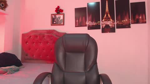 Snapshot of sunshine_gh1 chatting on 01-12-25, 06:27 Sunshine online show from 01-12-25, 06:27