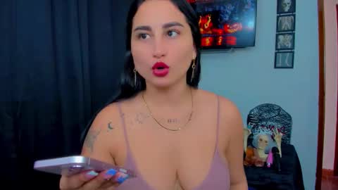 Andrea Rodriguez online show from 10-20-25, 07:47