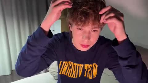 Snapshot of sunshinealex chatting on 09-23-25, 12:24 sunshinealex online show from 09-23-25, 12:24