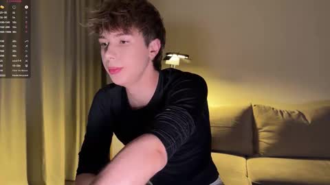 Snapshot of sunshinealex chatting on 10-13-25, 04:23 sunshinealex online show from 10-13-25, 04:23