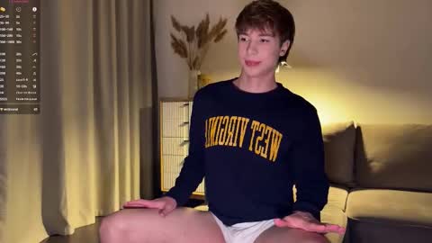 Snapshot of sunshinealex chatting on 10-14-25, 03:51 sunshinealex online show from 10-14-25, 03:51