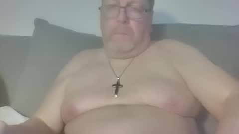 Snapshot of sunspotbaby chatting on 04-09-26, 10:48 Sunspotbaby online show from 04-09-26, 10:48