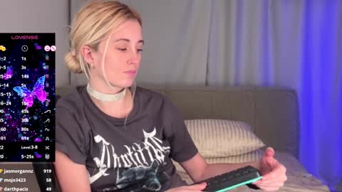 Snapshot of super_peach_stream chatting on 12-08-24, 08:47 ANNApvt open full info in bio online show from 12-08-24, 08:47