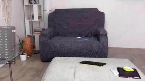 Snapshot of super_peach_stream chatting on 01-17-25, 04:57 ANNApvt open full info in bio online show from 01-17-25, 04:57