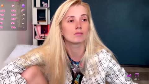 Snapshot of super_peach_stream chatting on 10-04-25, 12:36 ANNApvt open full info in bio online show from 10-04-25, 12:36