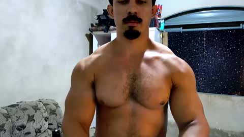 Snapshot of superbigmr chatting on 04-06-26, 04:32 james online show from 04-06-26, 04:32