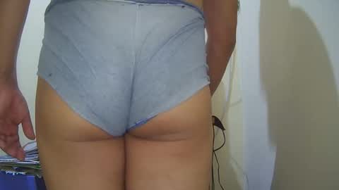 Snapshot of superboy977 chatting on 12-22-25, 06:21 superboy977 online show from 12-22-25, 06:21