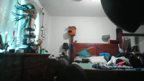 Snapshot of superd512 chatting on 12-19-25, 02:24 Guero Cash online show from 12-19-25, 02:24