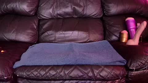 Thomas online show from 12-16-24, 02:57