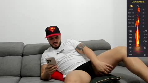 Snapshot of supermanboyxxl chatting on 12-28-24, 04:51 supermanboyxxl online show from 12-28-24, 04:51