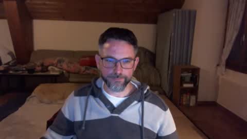 Snapshot of supersquirrel81 chatting on 10-24-25, 09:22 supersquirrel81 online show from 10-24-25, 09:22