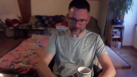 supersquirrel81 online show from 04-10-26, 06:01