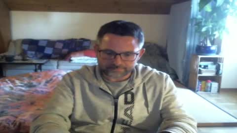 supersquirrel81 online show from 04-22-26, 05:14