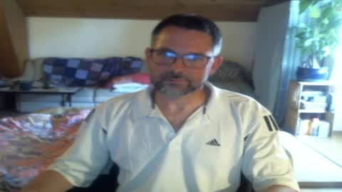 supersquirrel81 online show from 04-26-26, 02:37