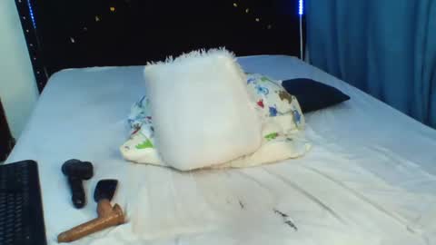 Snapshot of sure_heart chatting on 01-26-25, 05:23 sure_heart online show from 01-26-25, 05:23