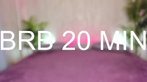 Snapshot of susan__clark chatting on 01-11-25, 04:16 Annie online show from 01-11-25, 04:16