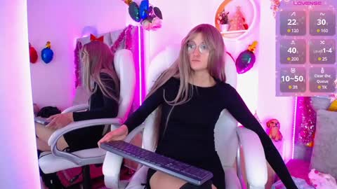 Susan online show from 12-22-24, 03:44