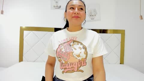 Snapshot of susan_sexymilf chatting on 10-06-25, 11:51 Susan online show from 10-06-25, 11:51