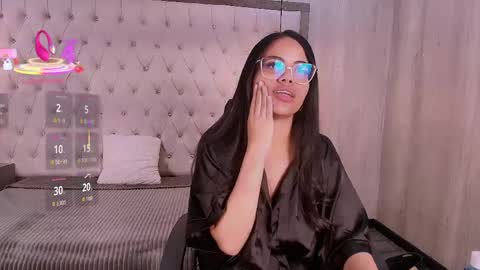 susan_voltaire online show from 05-11-26, 12:00