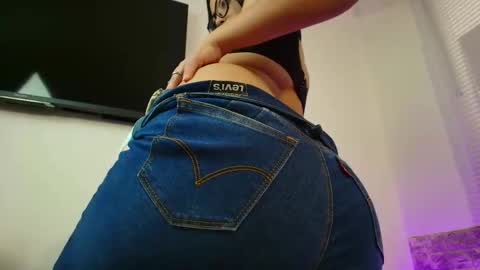 Snapshot of susana_hank chatting on 05-20-26, 09:21 susana online show from 05-20-26, 09:21