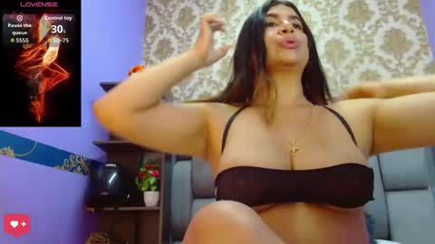 Snapshot of susana_hicks chatting on 06-09-26, 01:01 S U S A N A online show from 06-09-26, 01:01
